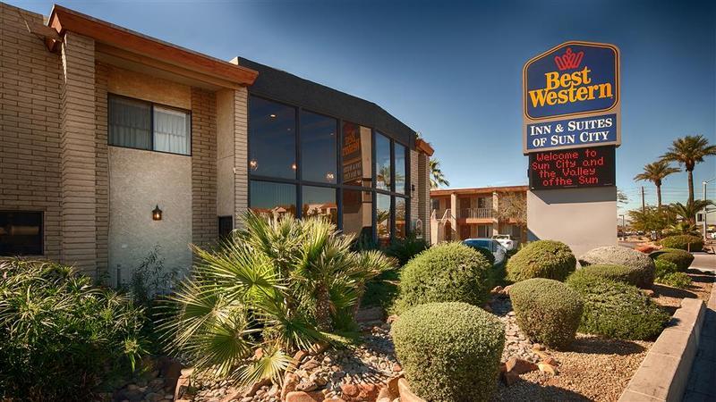 Quality Inn & Suites Phoenix Nw - Sun City Youngtown Exterior photo